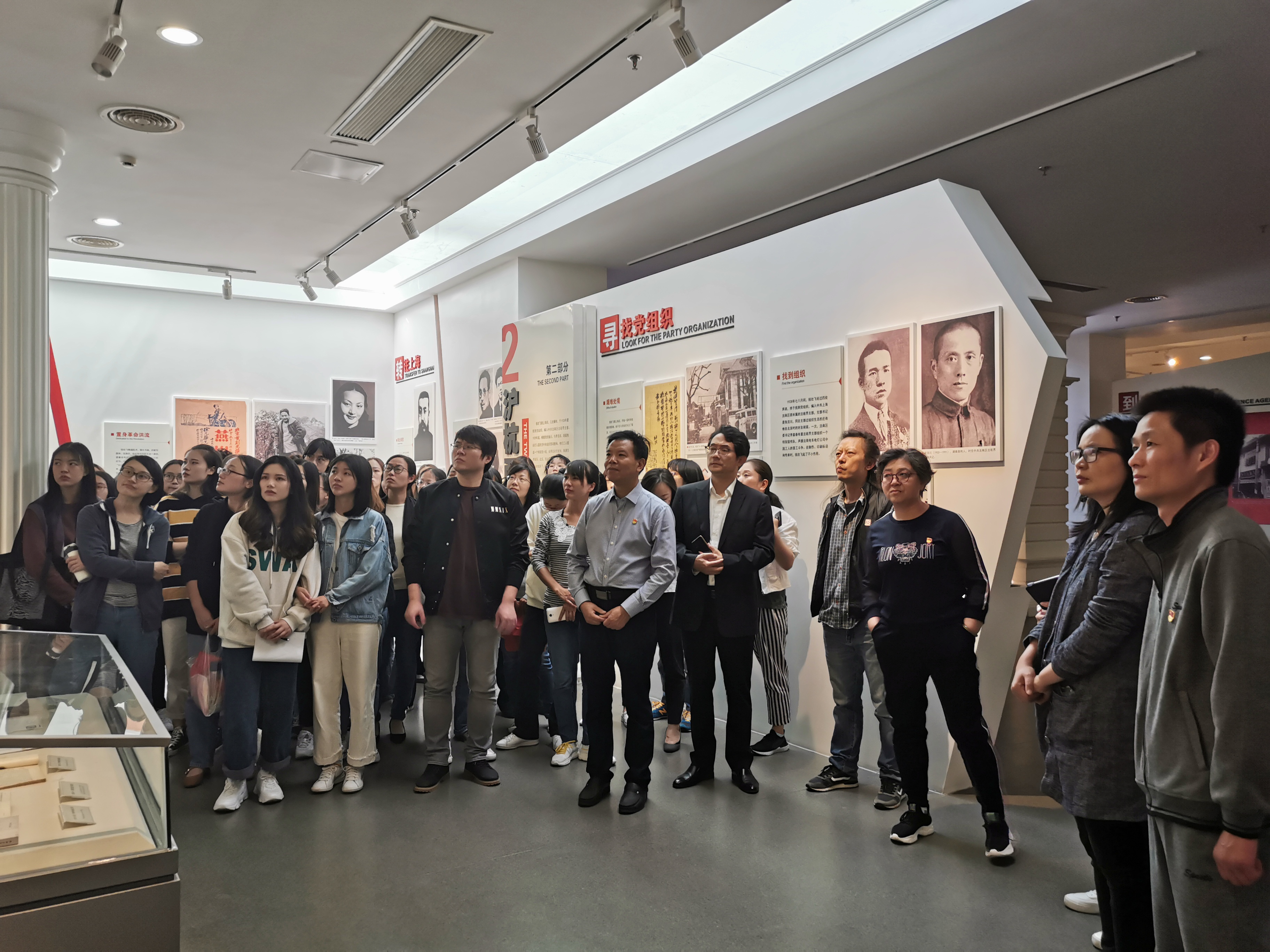 艺术学院主题党日,党员师生赴湖州烈士陵园学习2.jpg