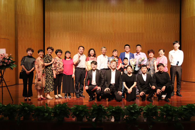 艺术学院“歌咏言”项申独唱音乐会落幕.jpg 艺术学院“歌咏言”项申独唱音乐会落幕.jpg